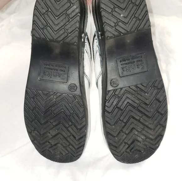 Koi Women's White and Black Clogs - Picture 8 of 12